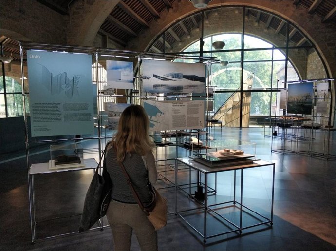 La exposición 'Arquitecturas en la orilla' se puede visitar en el Museu Marítim de Barcelona hasta el 12 de enero de 2020
