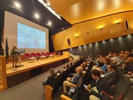 La secretaria general de UGT-A, Carmen Castilla, en la inauguración de la jornada 'Industria de Defensa en España: empleo, innovación y cohesión territorial' celebrada en Sevilla.