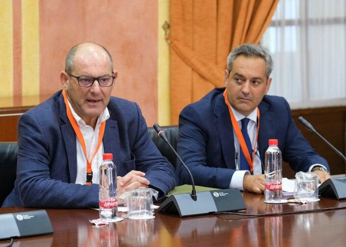 Representantes de la Asociación de Energías Renovables de Andalucía en una imagen de archivo.