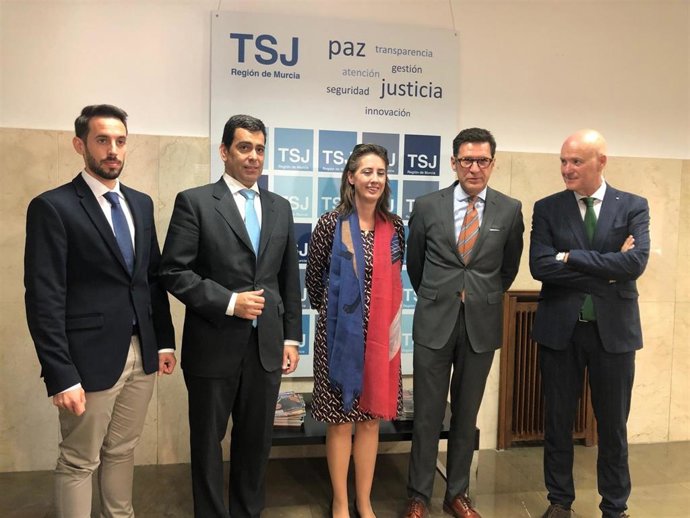 Comunidad y el Consejo General del Poder Judicial prorrogan el convenio para evitar que las familias en situación de vulnerabilidad sean desahuciadas