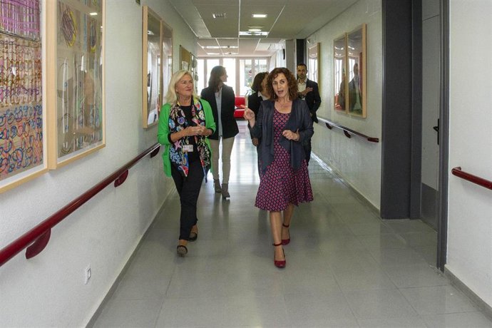 Ana Belén Alvarez visita el CAD de Sierrallana