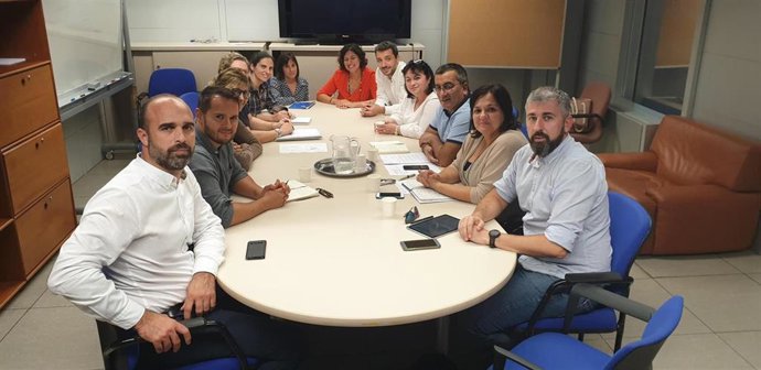 Representantes De La Conselleria De Educación Del Govern Se Han Reunido Este Miércoles Con El Alclade De Felanitx, Jaume Montserrat, Y Representantes Del CEIP Inspector Joan Capó.