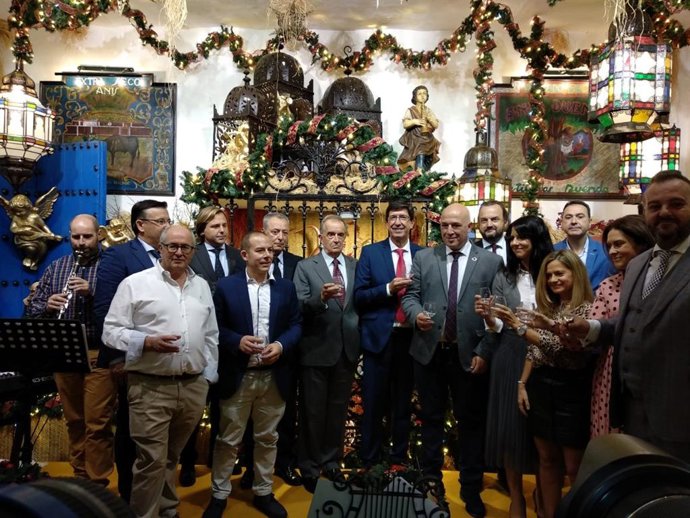 Antonio Ruiz y Juan Marín, entre otras autoridades, en la presentación de 'Rute, donde nace la Navidad 2019'