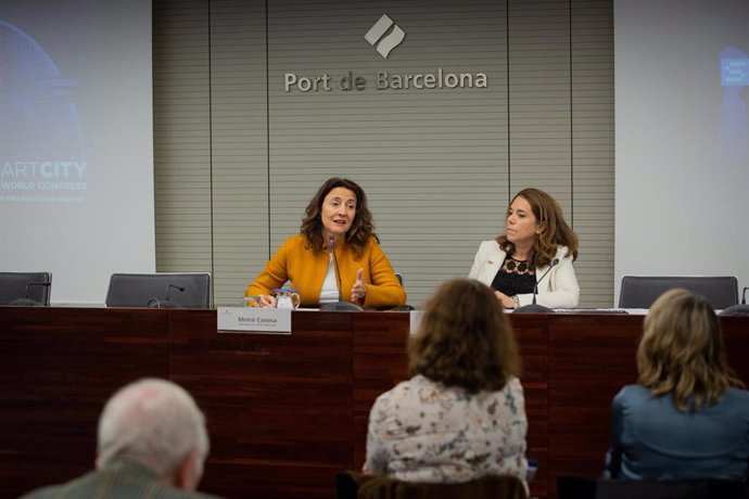 La presidenta del Puerto de Barcelona, Merc Conesa y la directora de desarrollo de negocio del Puerto de Barcelona, Emma Cobos, en Barcelona /Catalunya (España), a 30 de octubre de 2019.