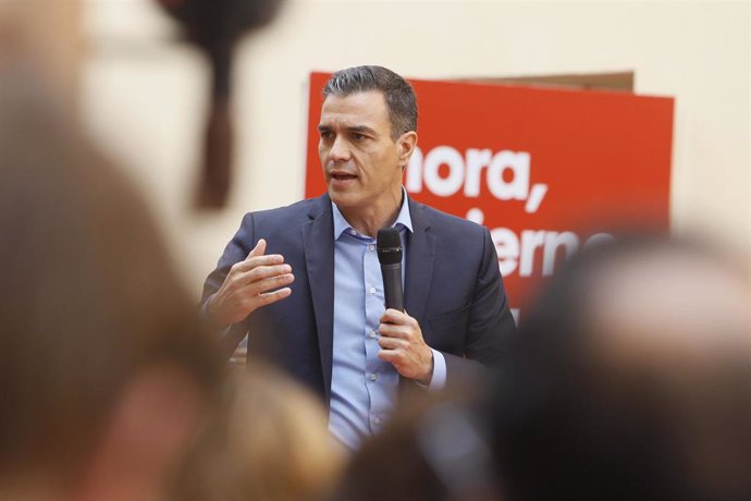 El presidente del gobierno en funciones, Pedro Sánchez durante su intervención en el acto de campaña del PSOE, en Palma de Mallorca (España), a 30 de octubre de 2019.