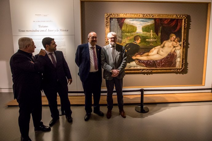 El director del Museo de Teruel y el director del Museo del Prado en la presentación de actividades de 'De gira por España'