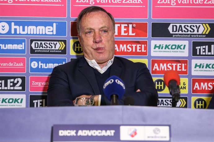 El entrenador holandés Dick Advocaat