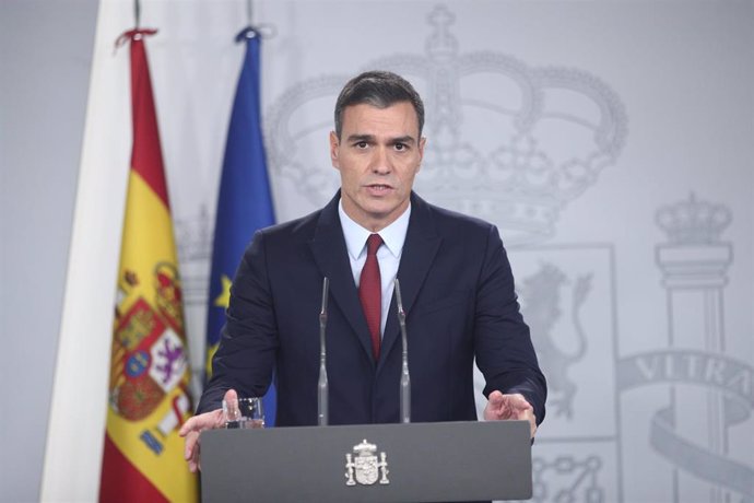 El presidente del Gobierno en funciones, Pedro Sánchez, realiza una declaración institucional en Moncloa