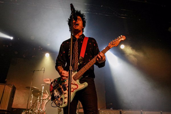 Green Day revienta La Riviera madrileña volviendo a los noventa con 'Dookie