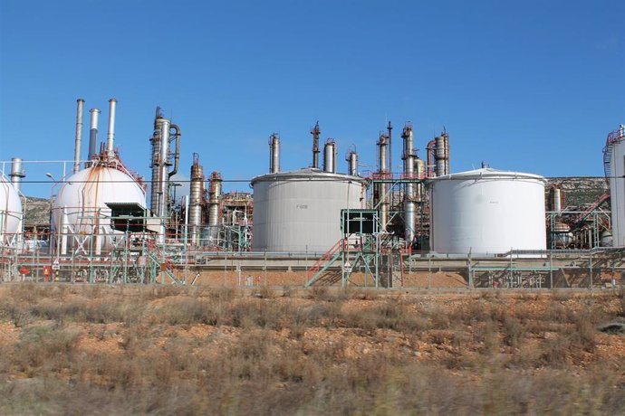 COMPLEJO PETROQUÍMICO REPSOL PUERTOLLANO FÁBRICA INDUSTRIA