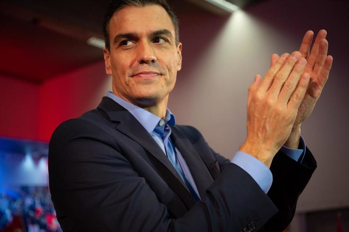 El presidente del Gobierno en funciones, Pedro Sánchez, interviene en un acto político en Viladecans (Barcelona) el 30 de octubre de 2019.