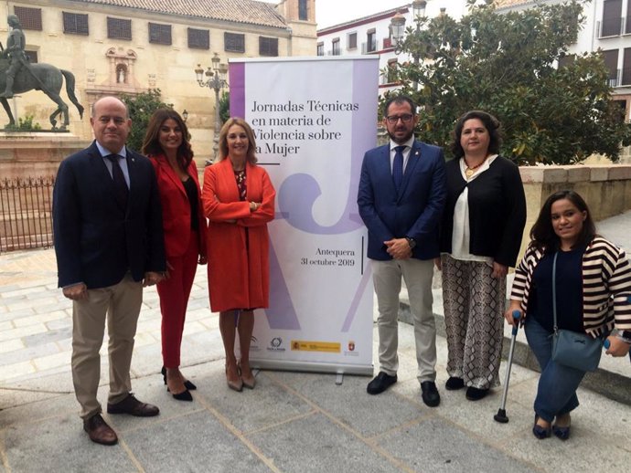 Jornada sobre violencia de género celebrada en Antequera y dirigida a profesionales relacionados con este ámbito
