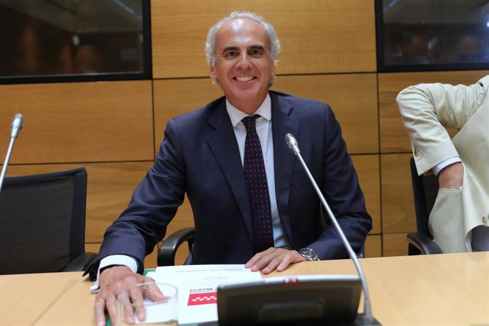 Imagen de archivo del consejero de Sanidad de la Comunidad de Madrid, Enrique Ruiz Escudero.