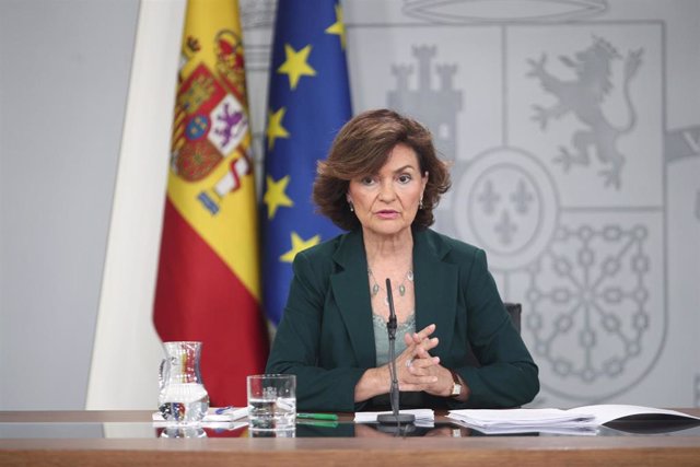 La vicepresidenta del Gobierno, Carmen Calvo,  comparece ante los medios de comunicación tras la reunión del Consejo de Ministros en Moncloa, en Madrid (España), a 31 de octubre de 2019.