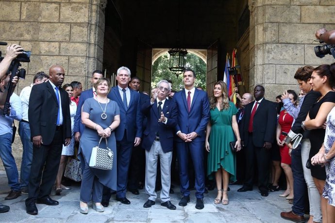 El presidente del Gobierno, Pedro Sánchez, en el acto de cesión temporal de la Silla de Maceo" en Cuba 