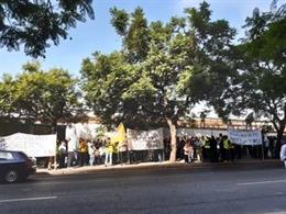 Protesta de taxistas ante la Junta