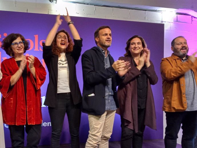 Rosa Lluch, Aina Vidal, Jaume Asens, Ada Colau y Joan Mena en la apertura de la campaña de los comuns (ECP) en Barcelona para las elecciones generales del 10 de noviembre de 2019