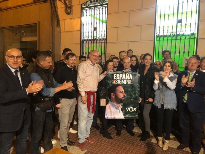 Inicio de campaña de los candidatos de Vox.