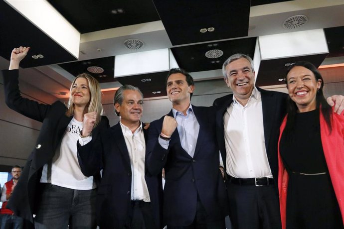 El presidente de Ciudadanos, Albert Rivera, junto a María Muñoz, Marcos de Quinto, Luis Garicano y Marina Bravo