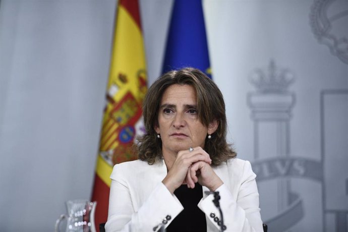 La ministra de Transición Ecológica en funciones, Teresa Ribera, comparece ante los medios de comunicación tras la reunión del Consejo de Ministros en Moncloa, en Madrid (España), a 27 de septiembre de 2019.