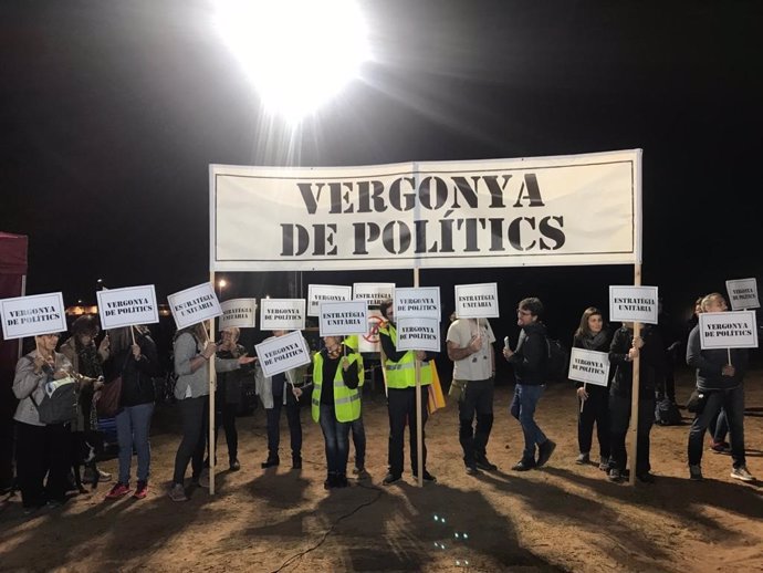 CDR demanen unitat independentista davant un míting de JxCat a la presó de Lledoners (Barcelona) en la campanya d'eleccions generals del 10 de novembre de 2019