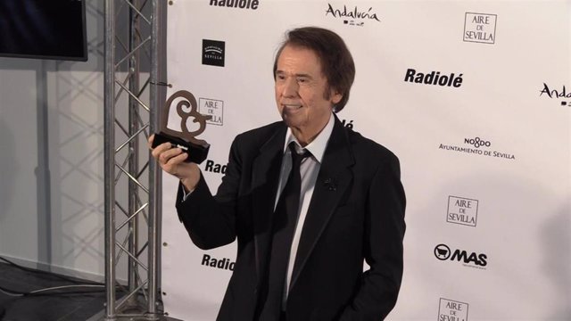 Raphael en la entrega de premios de Radiolé