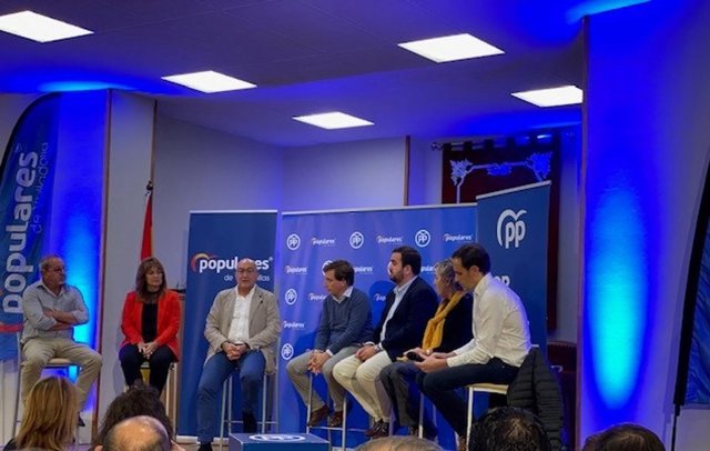 El Alcalde de Madrid, José Luis Martínez Almeida, participa en una jornada de municipalismo en Tordesillas (Valladolid).