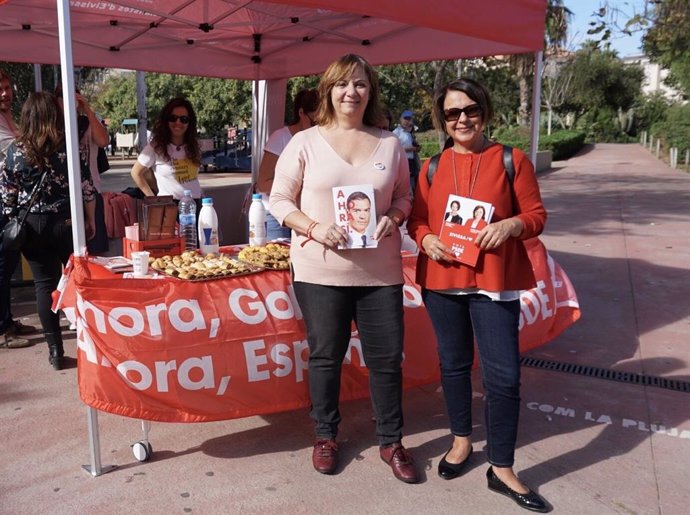 La candidata del PSOE  al Congreso por Ibiza y Formentera, Sofía Hernanz,  y la candidata al Senado, Patricia Abascal.