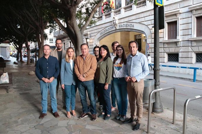 El candidato de Ciudadanos al Congreso de los Diputados por Baleares, Joan Mesquida, ha explicado las medidas en materia fiscal, en una acto de campaña celebrado este sábado en Palma