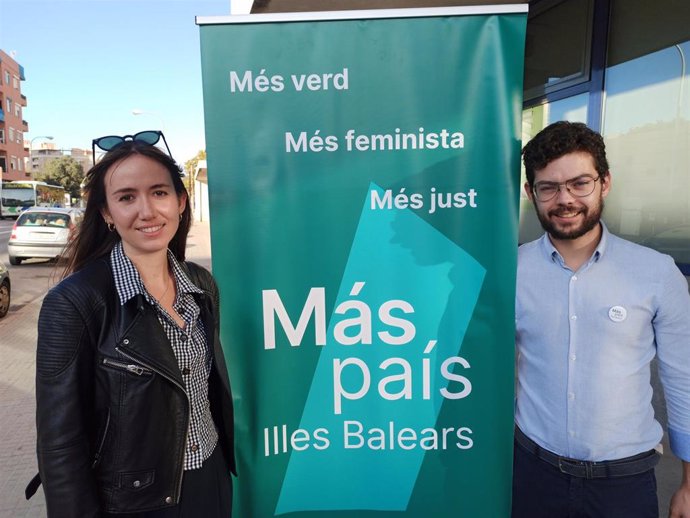 Los candidatos número uno y dos de la lista de Más País Baleares al Congreso de los Diputados, Marisa Lucas y Andreu Fullana