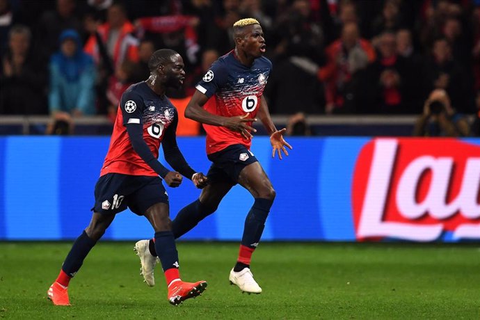 Victor Osimhen celebra un gol con el Lille