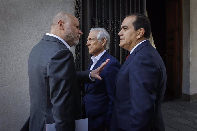 Alvaro Elizalde, presidente del Partido Socialista; Heraldo Muñoz, presidente del Partido por la Democracia, y Carlos Maldonado, presidente del Partido Radical