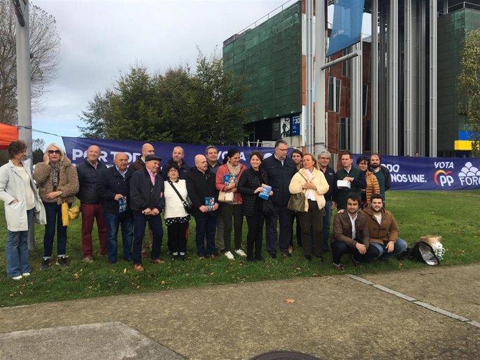 Miembros de la coalición PP-Foro