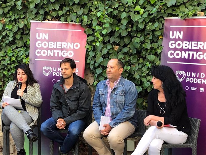 Álvaro Jaén en un encuentro político en Cáceres