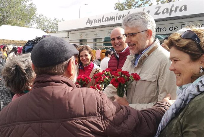 Valentín García en un acto de campaña en Zafra
