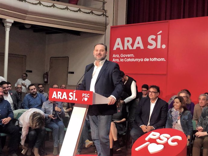 El ministre José Luis Ábalos (PSOE) en un míting del PSC a Sant Joan Despí (Barcelona) en campanya de les eleccions generals del 10 de novembre de 2019.