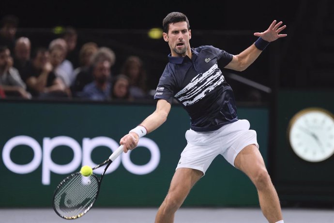Tenis/París.- Djokovic triunfa en París-Bercy antes de dejar el número uno mundi