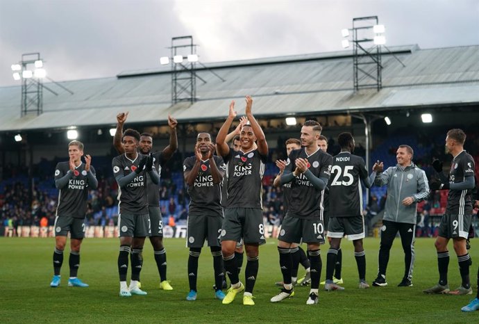 Fútbol/Premier.- (Crónica) El Leicester se asienta en Champions y el Tottenham n