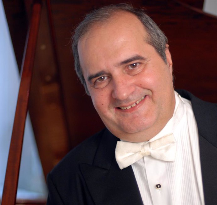 El pianista cubano Jorge Luis Prats ofrece este lunes un concierto en el Liceo d