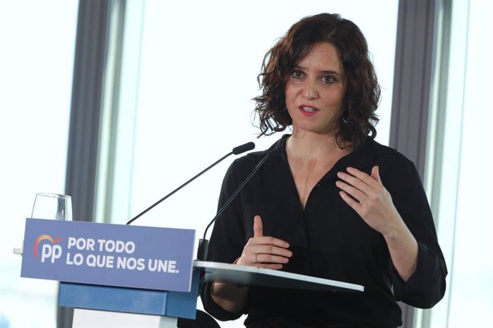 La presidenta de la Comunidad de Madrid, Isabel Díaz-Ayuso (PP), interviene en un acto durante una visita al proyecto de Madrid Norte, en Madrid (España), a 3 de noviembre de 2019