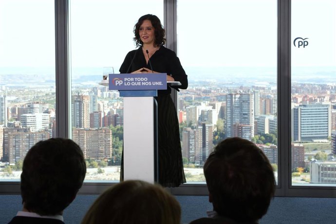 La presidenta de la Comunidad de Madrid, Isabel Díaz-Ayuso (PP), interviene en un acto durante una visita al proyecto de Madrid Norte, en Madrid (España), a 3 de noviembre de 2019
