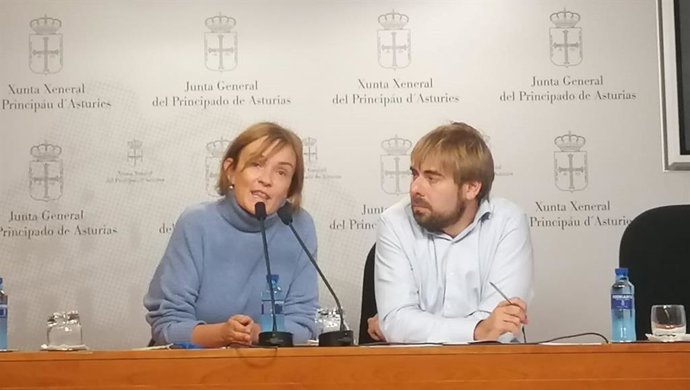 Covadonga Tomé y Daniel Ripa en rueda de prensa.