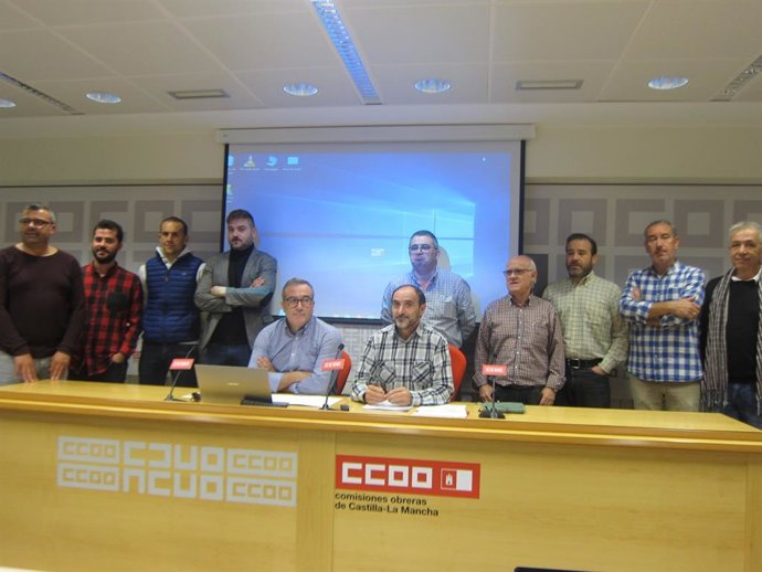 Representantes de CCOO-Industrial y FICA-UGT