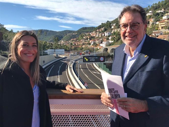 Candidata de JxCat al Congreso, Míriam Nogueras, con el portavoz en el Senado, Josep Lluís Cleries.