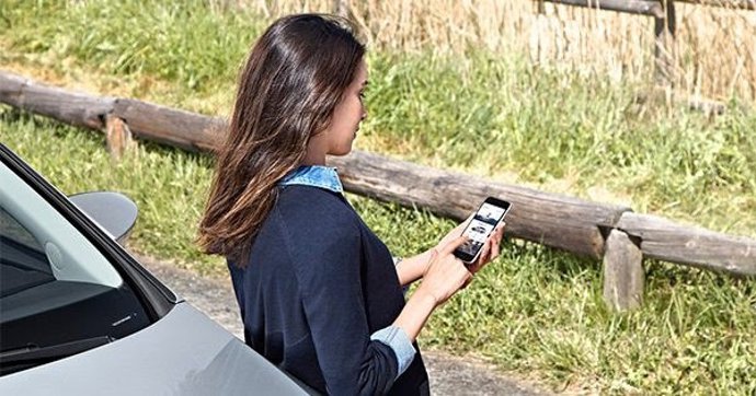 Dataplug llega a Seat para mantener el coche conectado