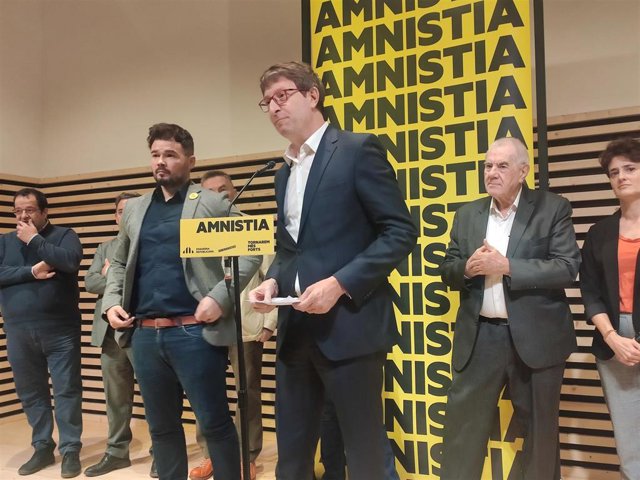 Gabriel Rufián, Carles Mundó y Ernest Maragall en un acto de campaña de ERC.