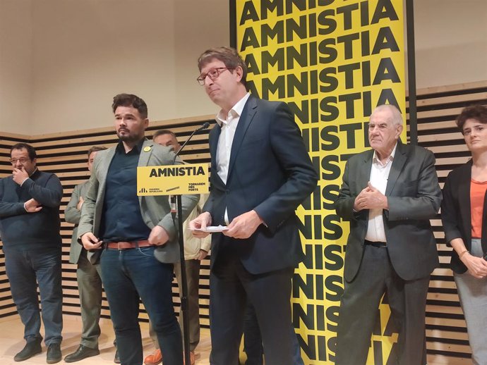 Gabriel Rufián, Carles Mundó i Ernest Maragall en un acte de campanya d'ERC.