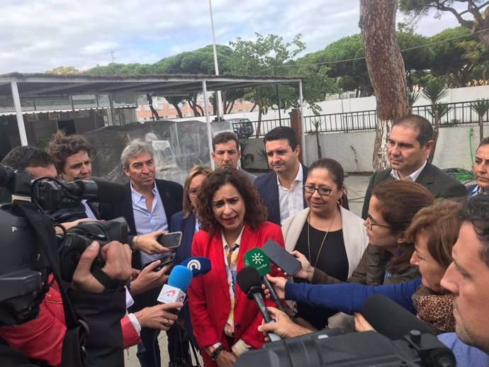La ministra de Hacienda en funciones, María Jesús Montero, ante los medios.