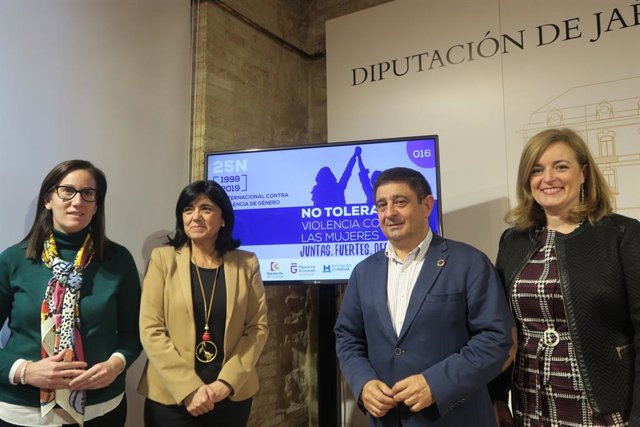 Presentación del programa de la Diputación con motivo del Día Internacional contra la Violencia de Género.