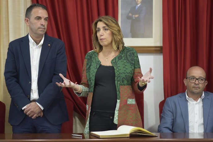 La secretaria general del PSOE-A, Susana Díaz, visita Antas (Almería)
